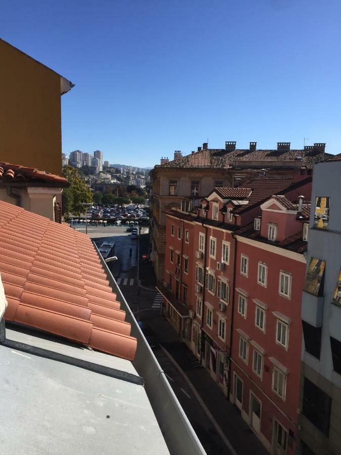 Charming Rijeka City Center Apartment Renee Екстер'єр фото