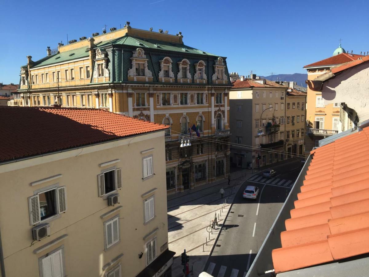 Charming Rijeka City Center Apartment Renee Екстер'єр фото