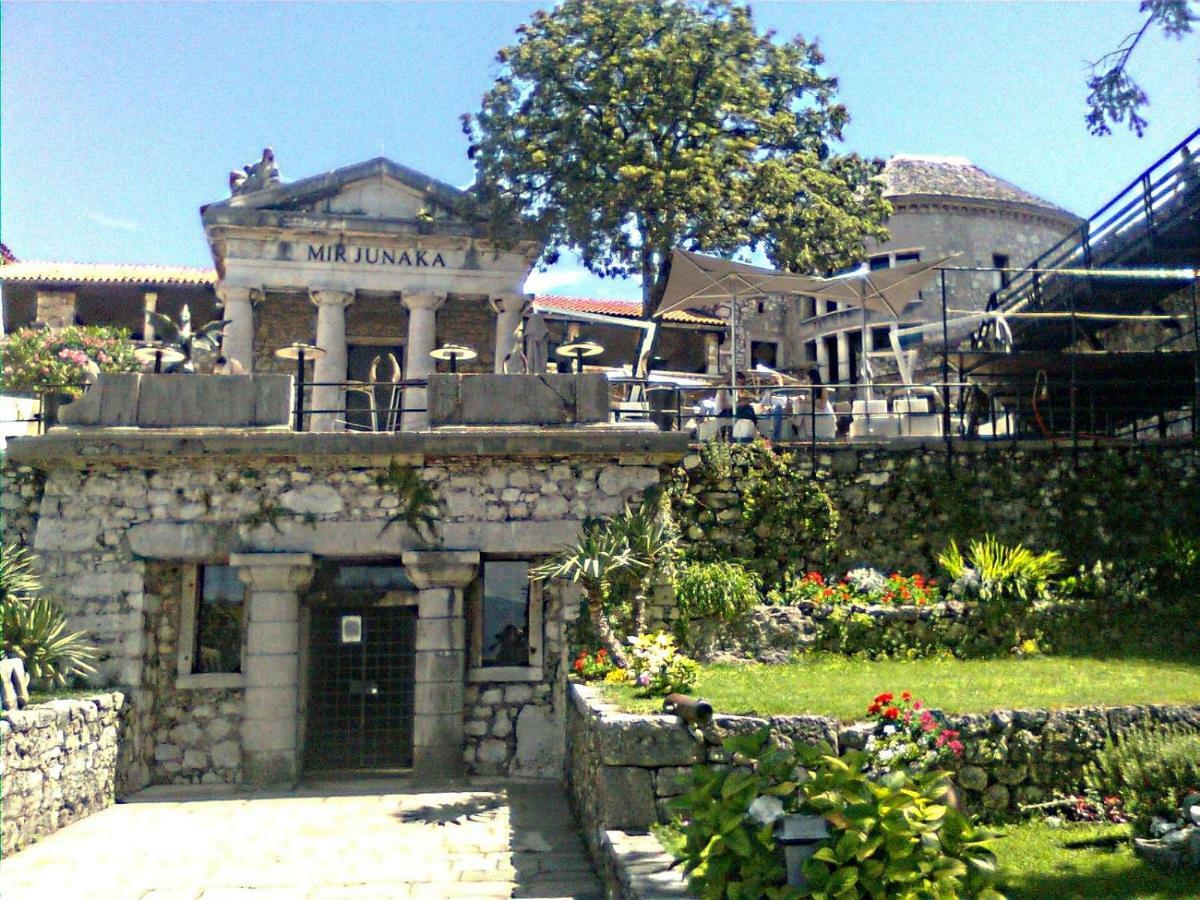 Charming Rijeka City Center Apartment Renee Екстер'єр фото